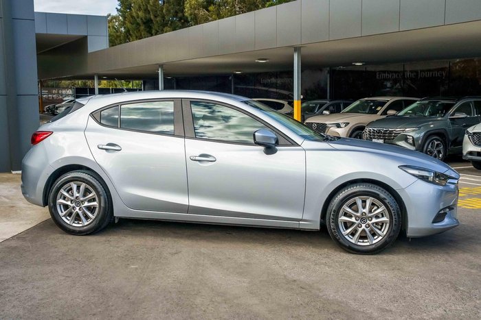 2016 Mazda 3 Neo