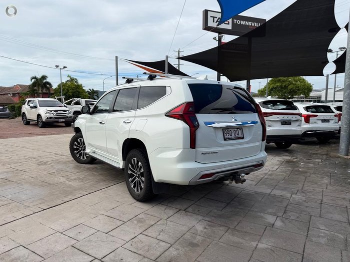2020 Mitsubishi Pajero Sport GLS