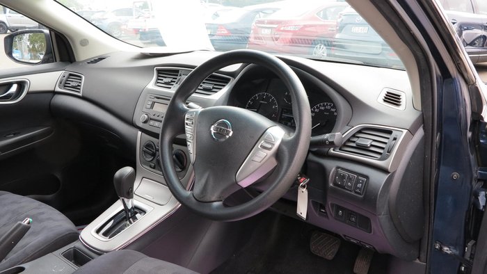 2014 Nissan Pulsar ST B17 Deep Sapphire