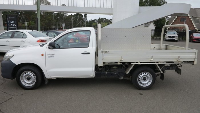 2015 Toyota Hilux Workmate TGN16R MY14 4x2 Glacier White