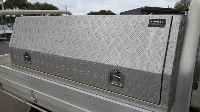 2015 Toyota Hilux Workmate TGN16R MY14 4x2 Glacier White