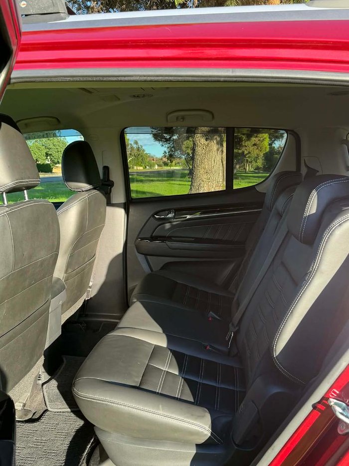 2020 Isuzu MU-X LS-T