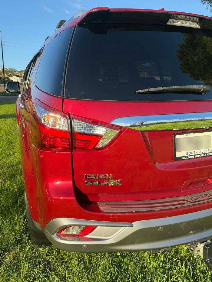 2020 Isuzu MU-X LS-T