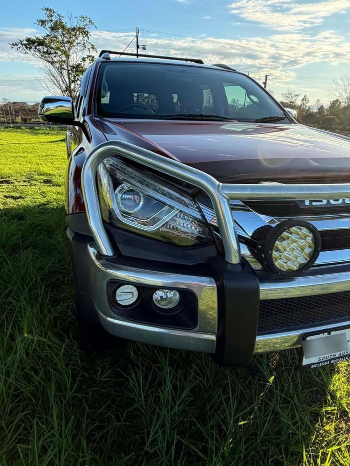 2020 Isuzu MU-X LS-T