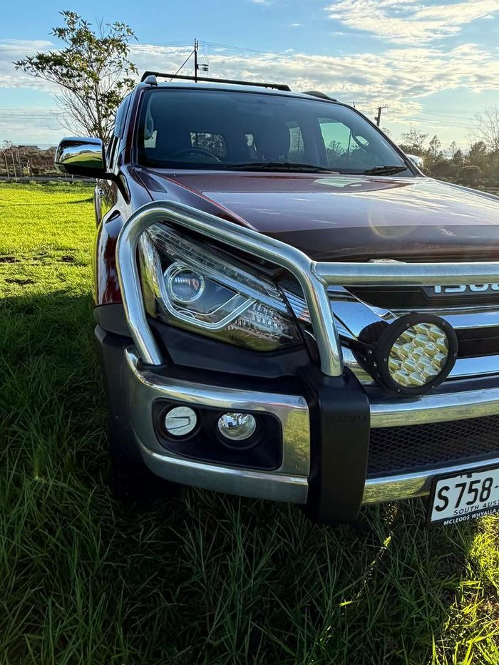 2020 Isuzu MU-X LS-T