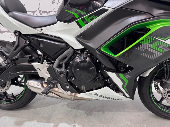 2022 Kawasaki Ninja 650L (LAMS) ABS Ninja White