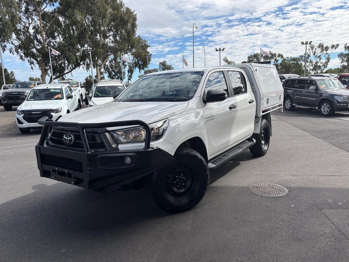 2022 Toyota Hilux SR