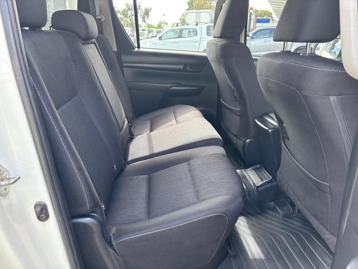 2022 Toyota Hilux SR