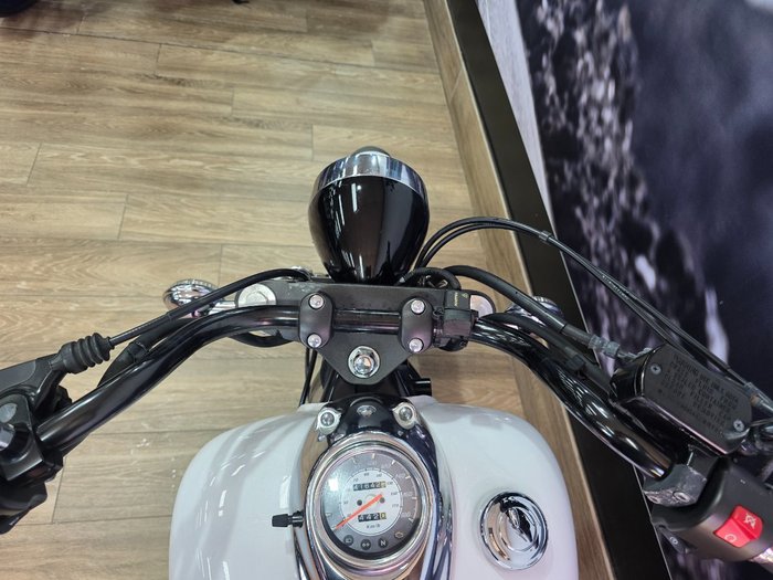 2016 Yamaha XVS650 V-STAR CUSTOM WHITE