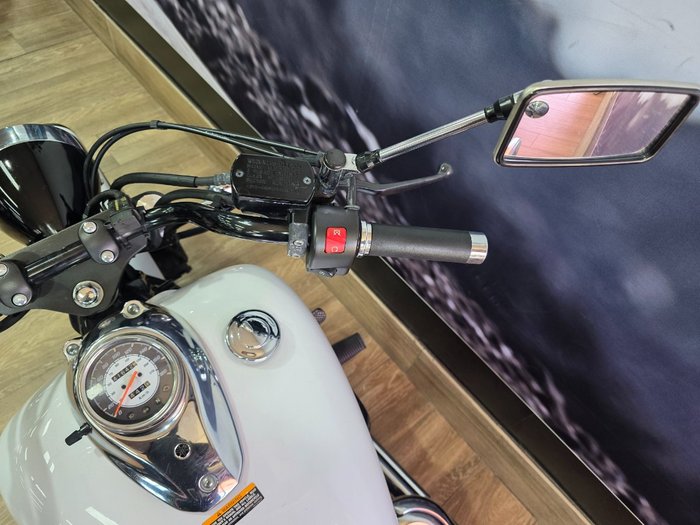 2016 Yamaha XVS650 V-STAR CUSTOM WHITE
