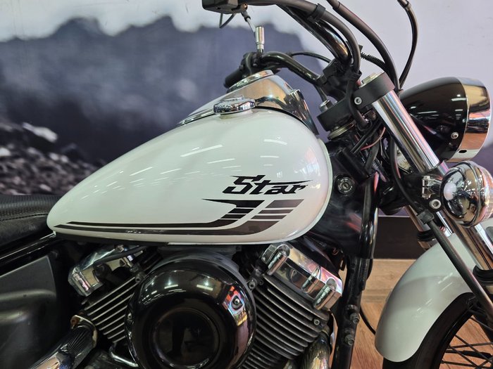 2016 Yamaha XVS650 V-STAR CUSTOM WHITE