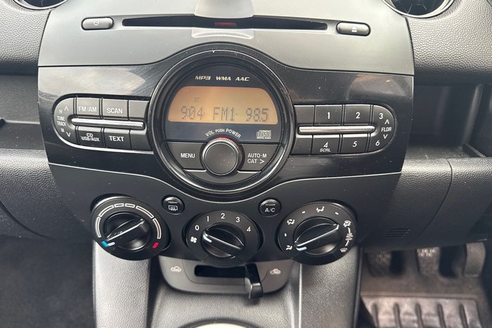 2014 Mazda 2 Neo Sport