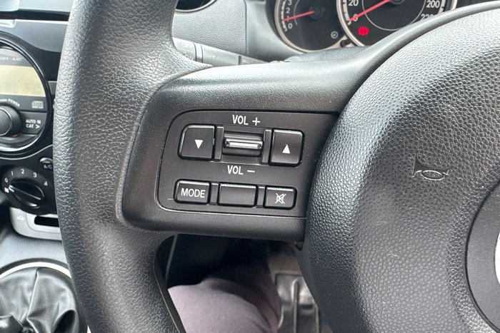 2014 Mazda 2 Neo Sport