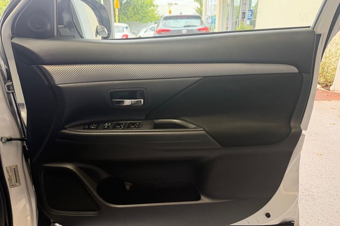 2015 Mitsubishi Outlander LS