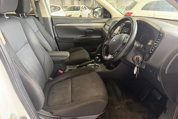 2015 Mitsubishi Outlander LS