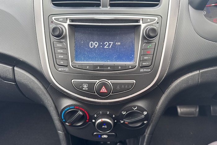 2015 Hyundai Accent Active