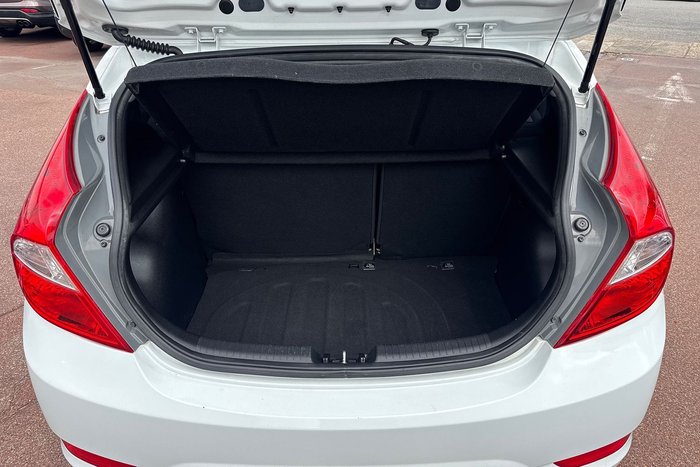 2015 Hyundai Accent Active