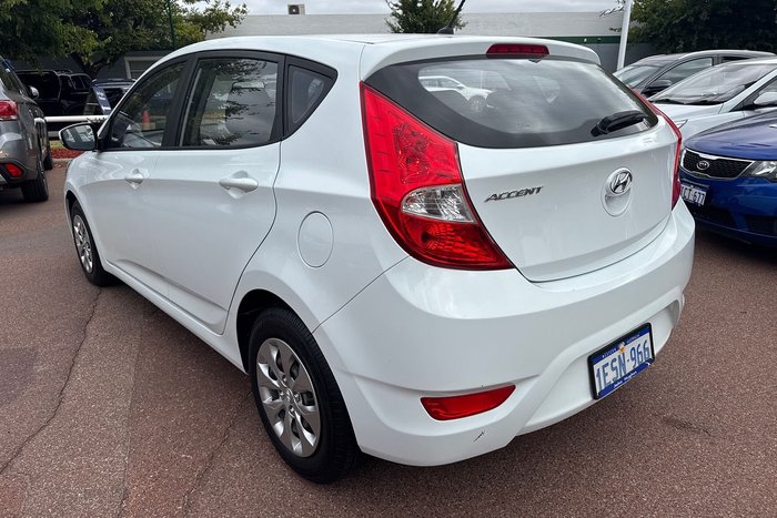 2015 Hyundai Accent Active