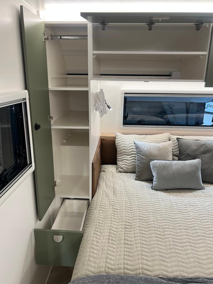 2026 Traveller Track 20' Bunks