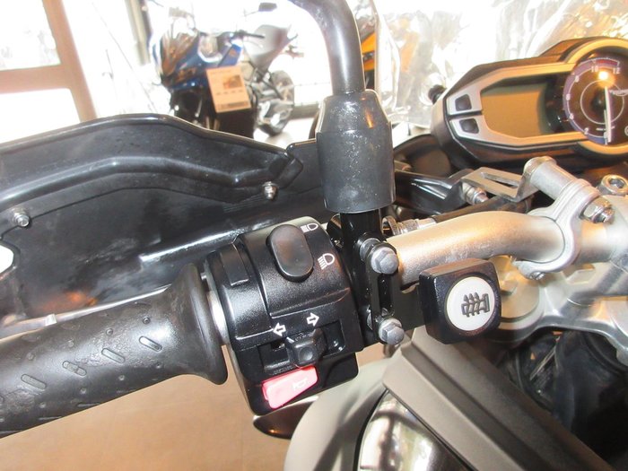 2013 Triumph Tiger 800 XC ABS Tiger Black