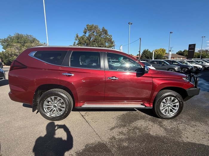 2022 Mitsubishi Pajero Sport GLX