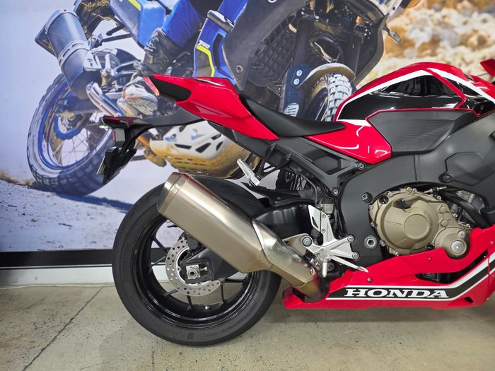 2017 Honda CBR1000RR (FIREBLADE) SP ABS RED
