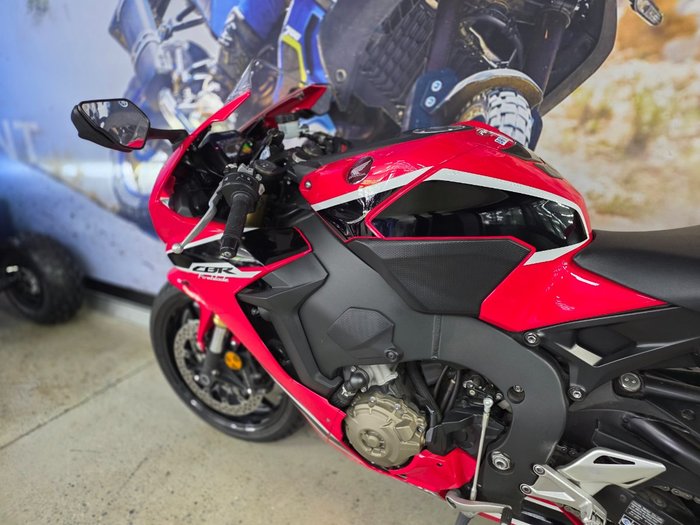 2017 Honda CBR1000RR (FIREBLADE) SP ABS RED