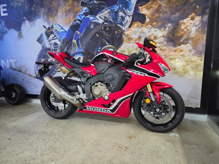 2017 Honda CBR1000RR (FIREBLADE) SP ABS RED