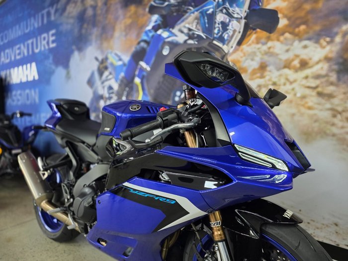 2025 Yamaha YZF-R9 BLUE