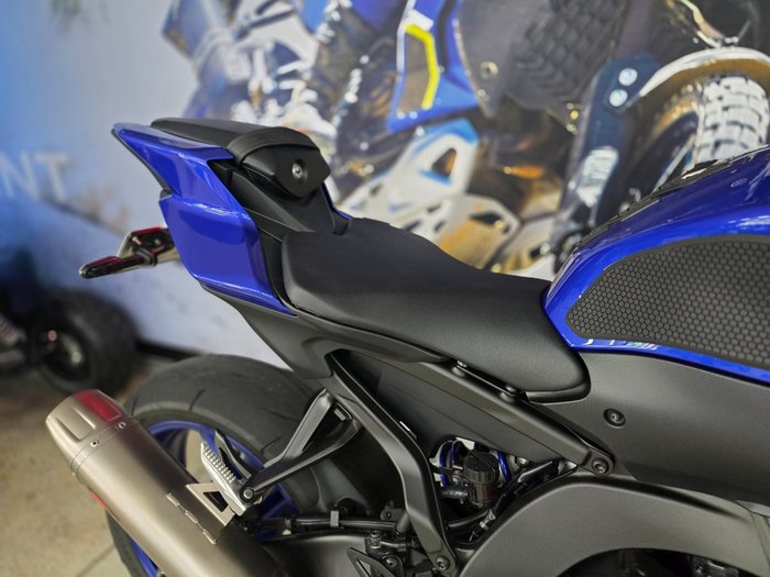 2025 Yamaha YZF-R9 BLUE