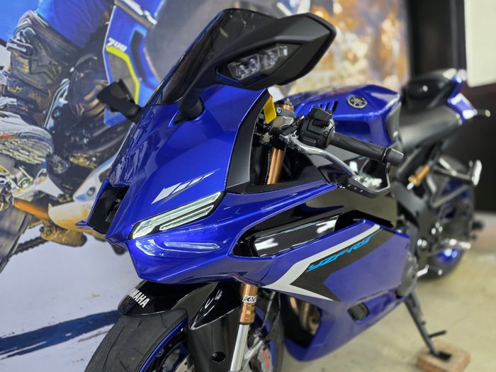 2025 Yamaha YZF-R9 BLUE