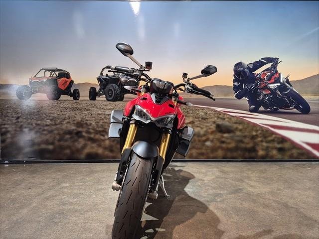 2025 Ducati Streetfighter V4 S