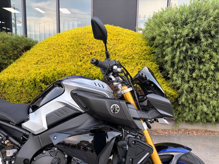 2017 Yamaha MT-10SP Silver