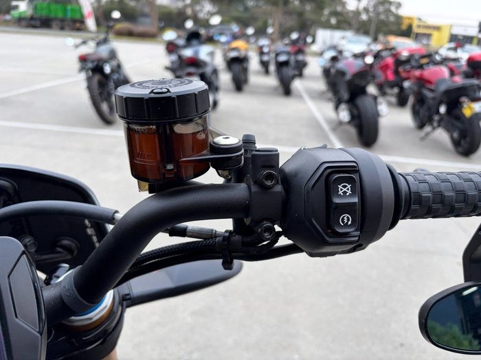 2019 Indian FTR 1200 S RED STEEL GRAY Red