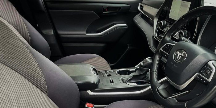 2024 Toyota Kluger GX