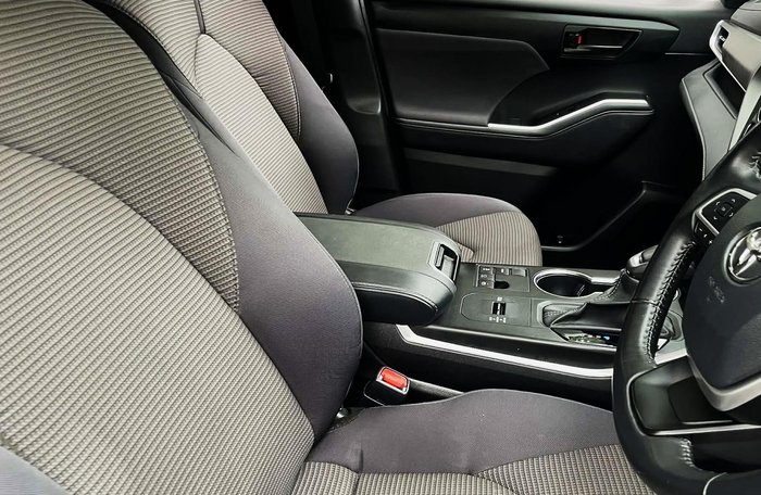 2024 Toyota Kluger GX