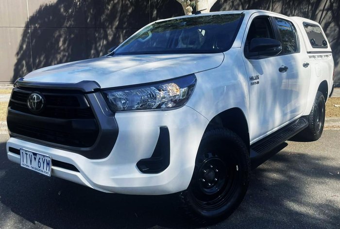2021 Toyota Hilux SR