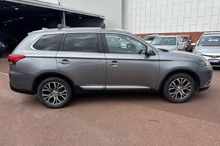 2017 Mitsubishi Outlander LS