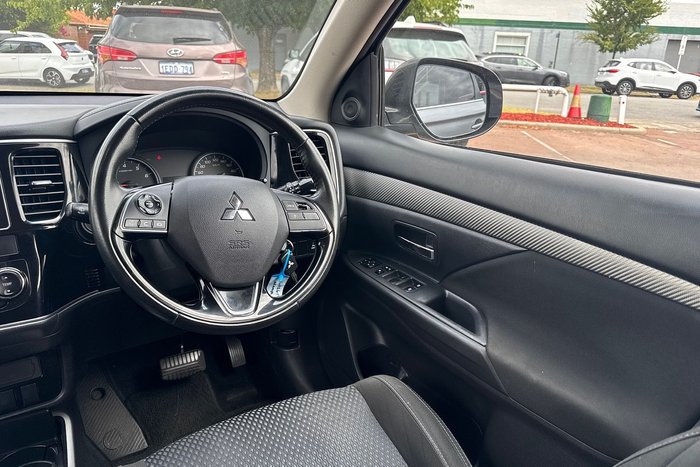 2017 Mitsubishi Outlander LS