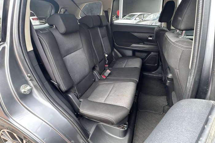 2017 Mitsubishi Outlander LS