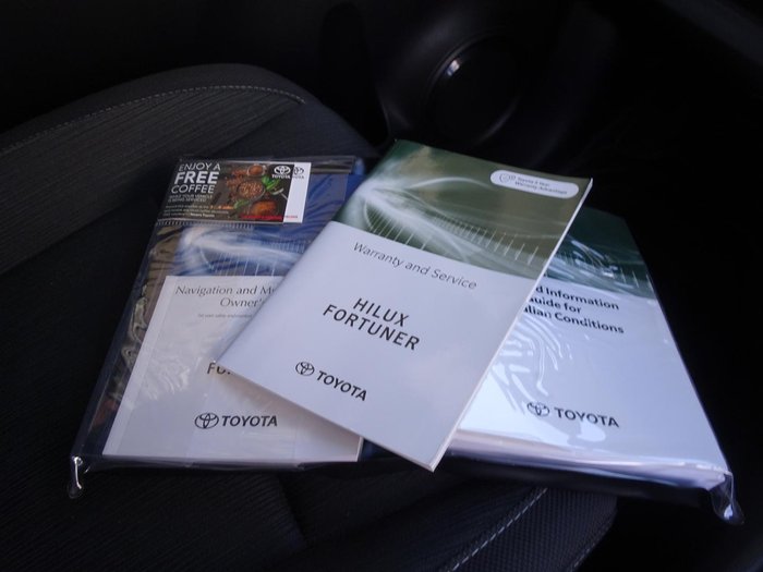 2023 Toyota Hilux SR GUN126R 4X4 Dual Range Glacier White