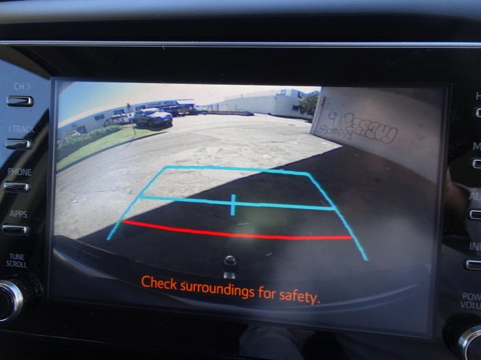 2023 Toyota Hilux SR