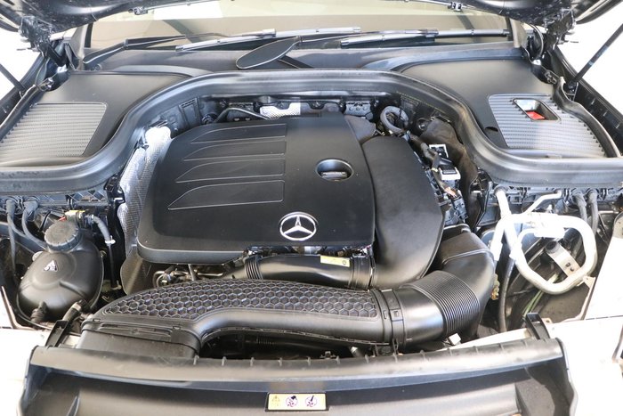 2023 Mercedes-Benz GLC-Class GLC300