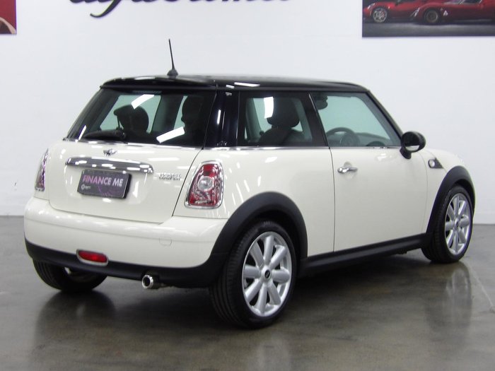 2009 MINI Hatch Cooper