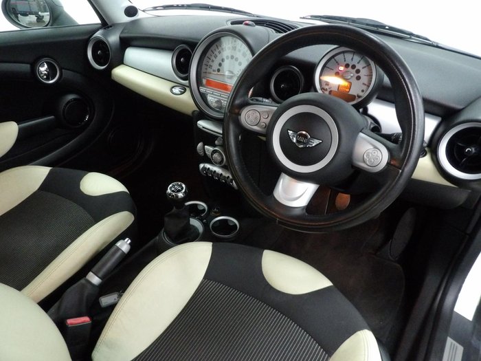2009 MINI Hatch Cooper