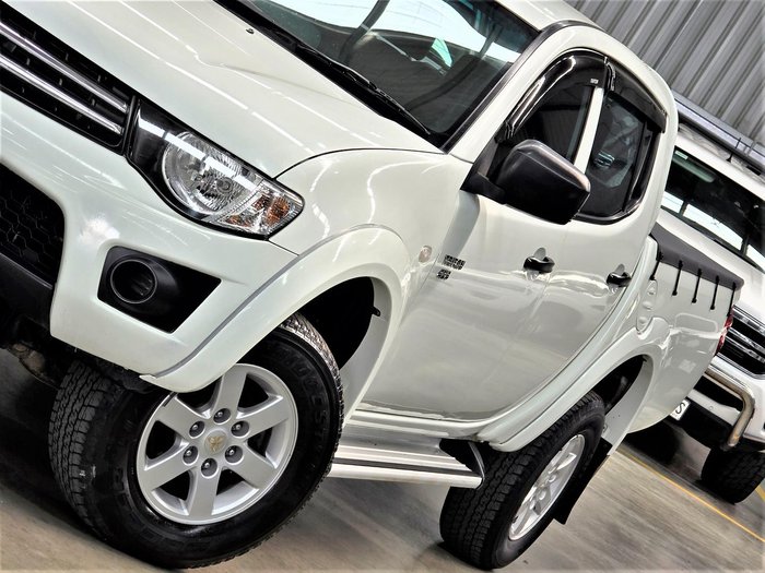 2012 Mitsubishi Triton GLX MN MY12 4X4 Dual Range White