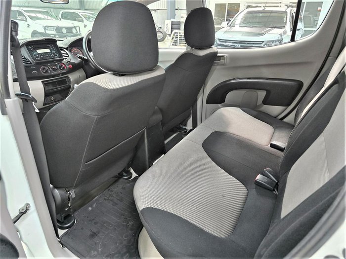 2012 Mitsubishi Triton GLX MN MY12 4X4 Dual Range White