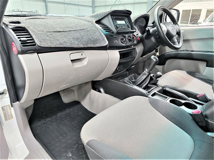 2012 Mitsubishi Triton GLX MN MY12 4X4 Dual Range White