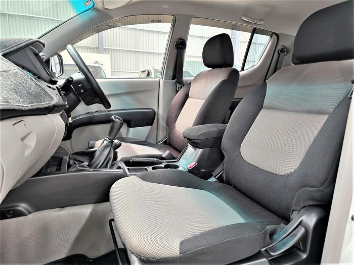 2012 Mitsubishi Triton GLX MN MY12 4X4 Dual Range White