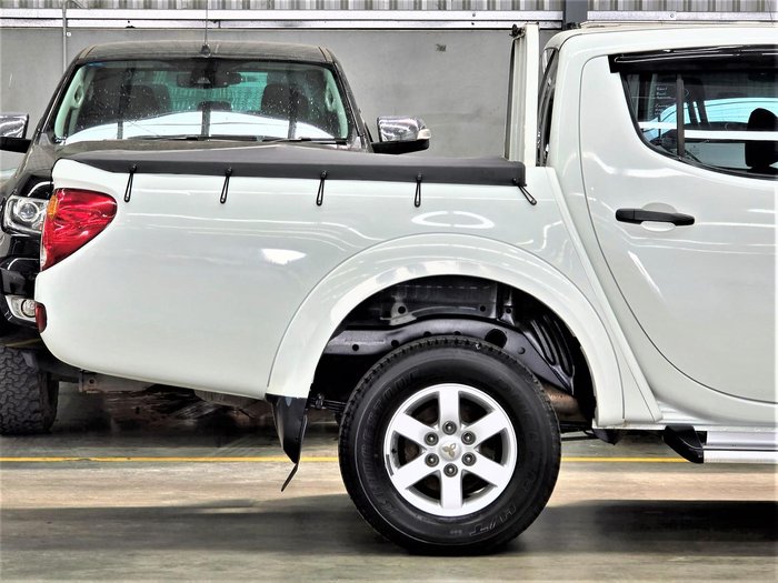 2012 Mitsubishi Triton GLX MN MY12 4X4 Dual Range White